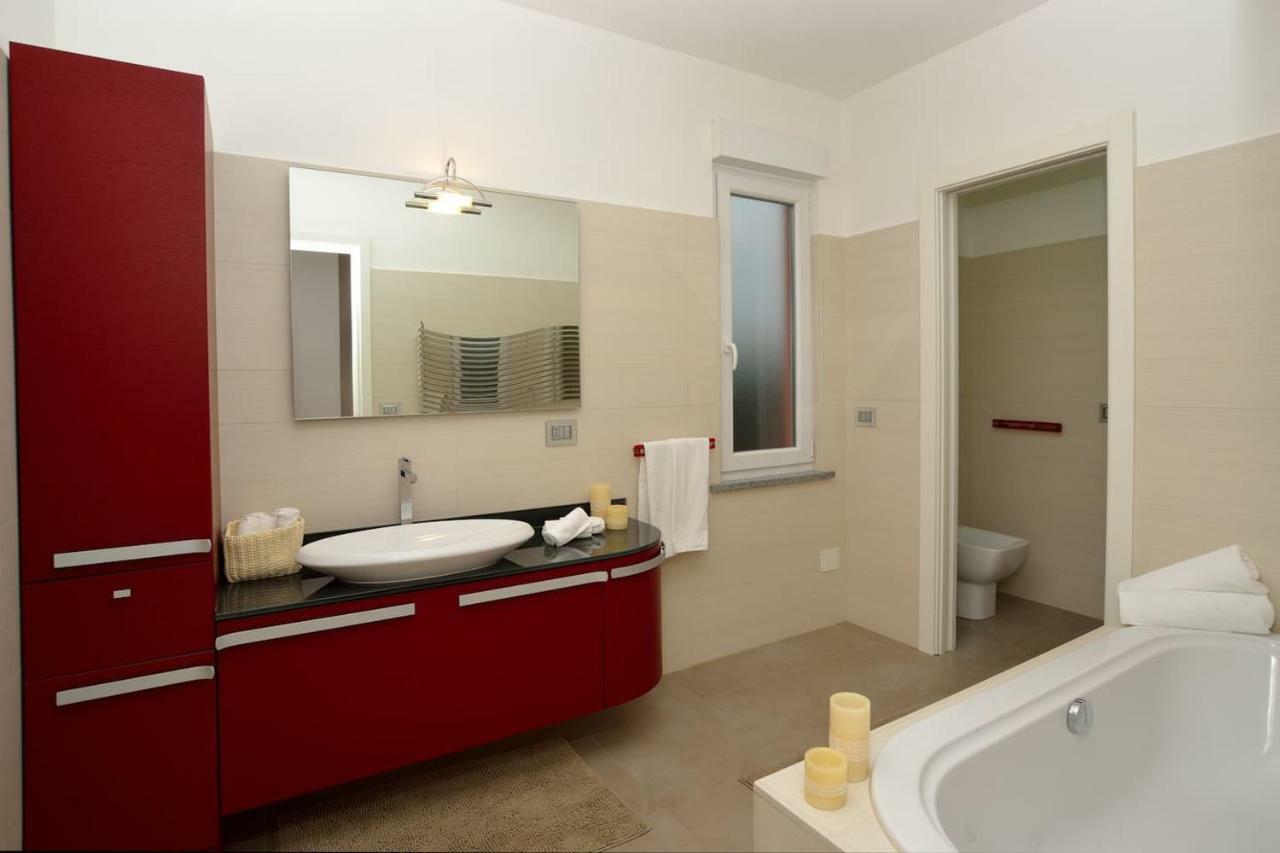 Villa Giovanna Con Terrazza Panoramica, Jacuzzi E Sauna Loano Buitenkant foto