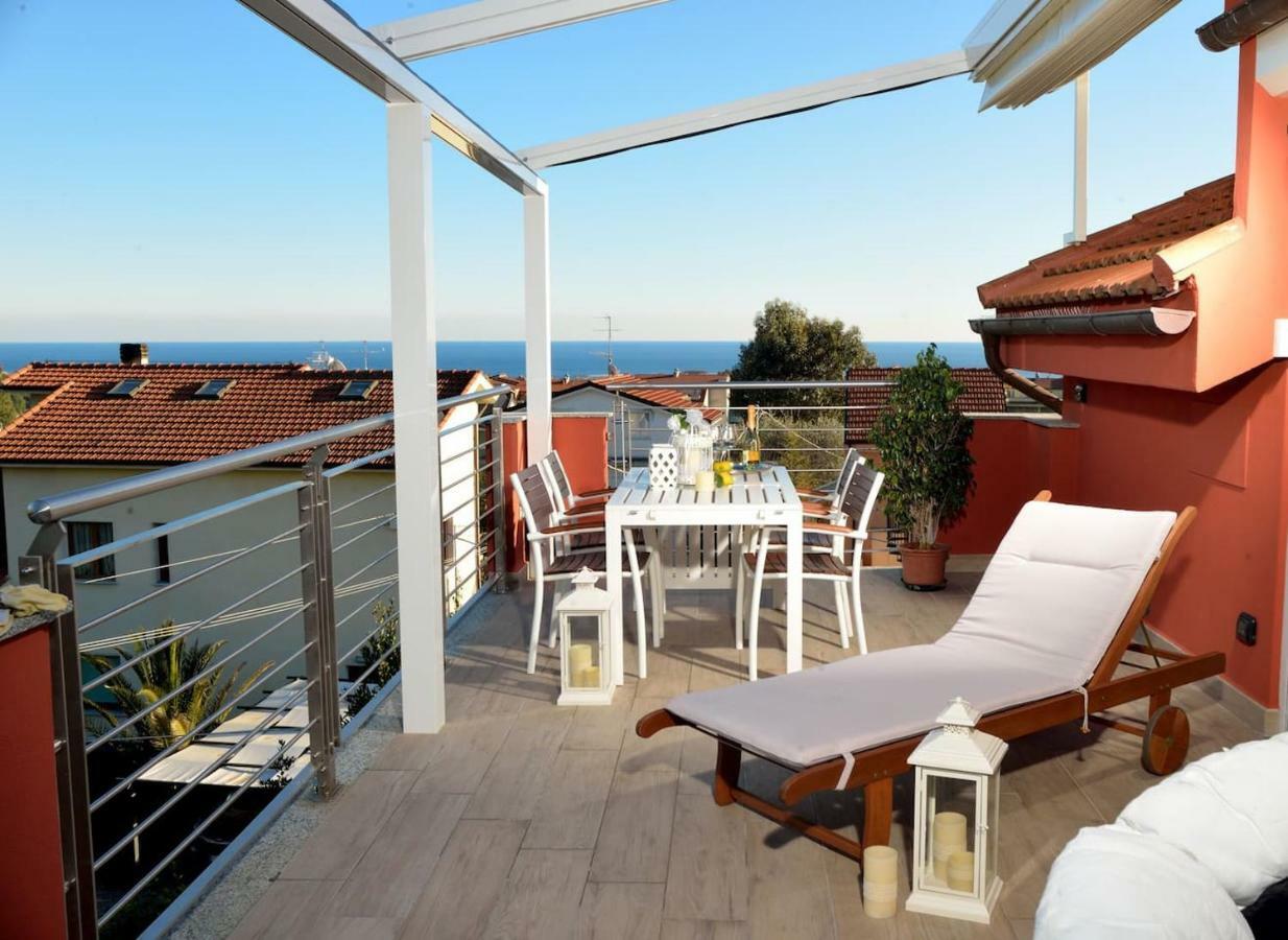 Villa Giovanna Con Terrazza Panoramica, Jacuzzi E Sauna Loano Buitenkant foto