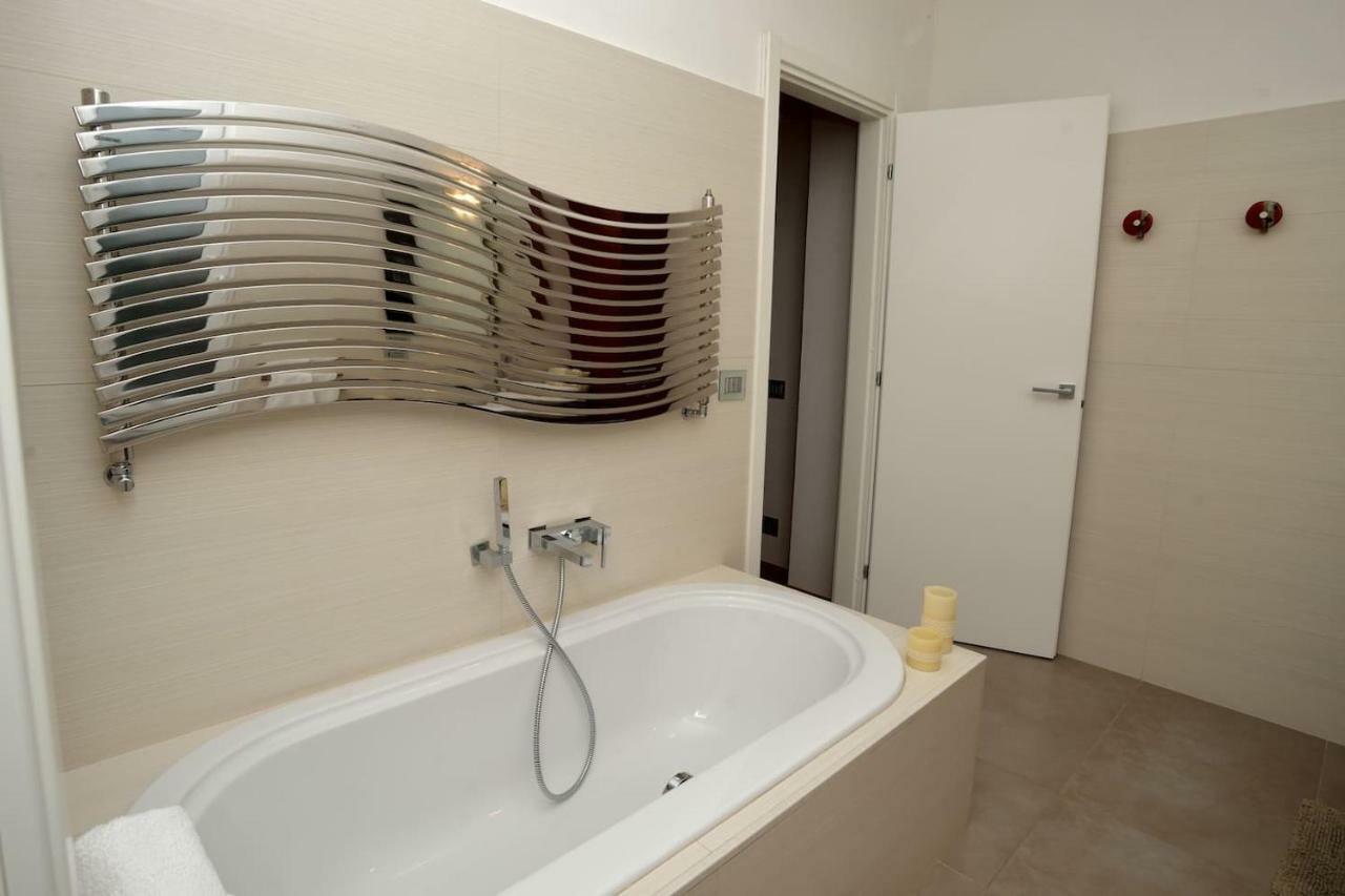 Villa Giovanna Con Terrazza Panoramica, Jacuzzi E Sauna Loano Buitenkant foto